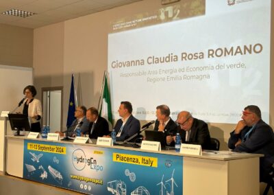 Galleria fotografica - Tavola Rotonda L'idrogeno come vettore energetico: dalle CER a Industria 5.0